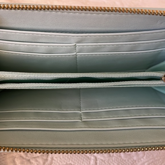 Cute blue a•n•d a new day wallet leaf appliqué great cards organizer - Picture 8 of 11